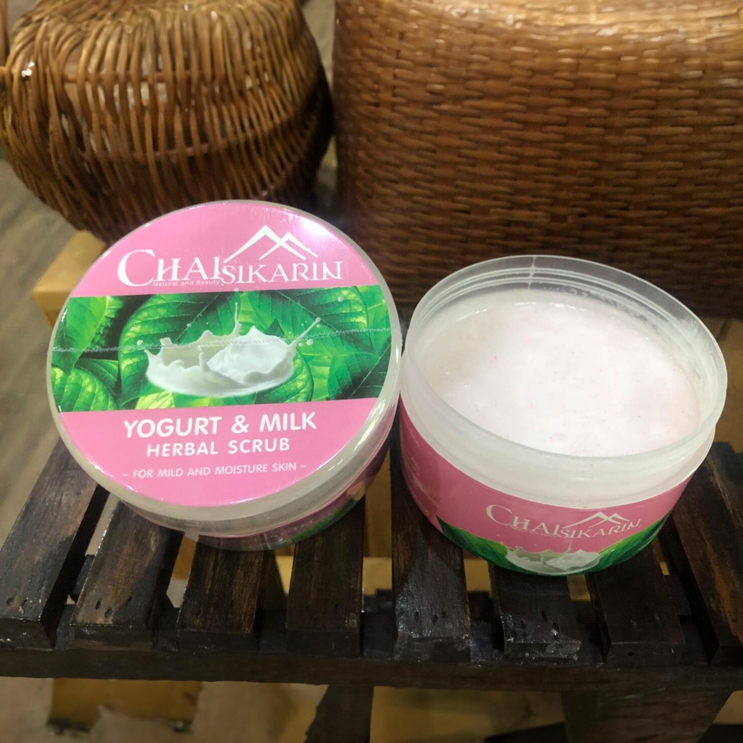 Yogurt & Milk Herbal Body Scrub (White, Soft & Moisture Skin)
